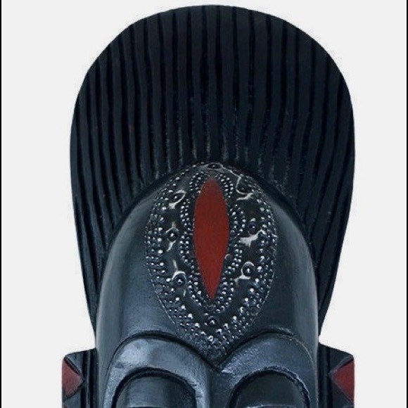 Ghanian Fang Mask with Metal Detail 🇬🇭 - Picture 2 of 3